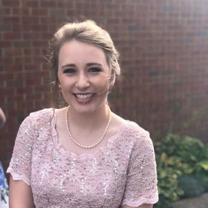 Meet your Posher, Leah